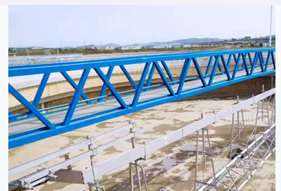 Rascador de succi&oacute;n de medio puente con accionamiento perif&eacute;rico ZBXN 